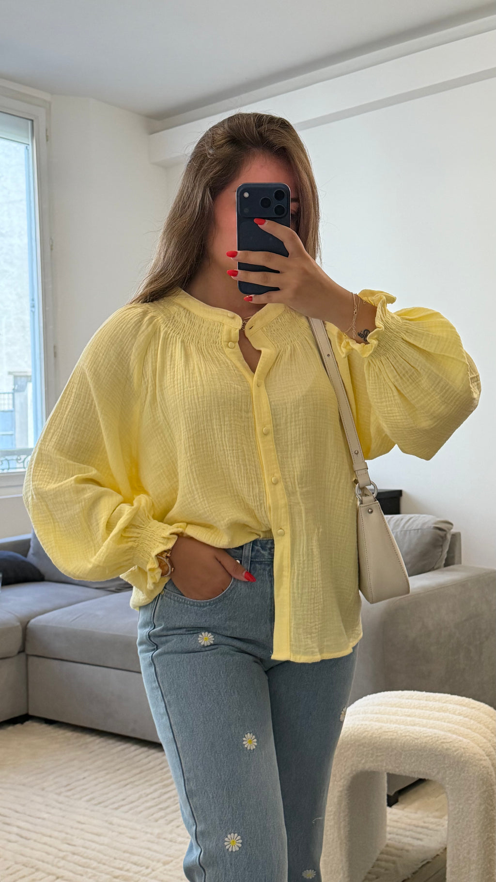 Blouse Melo en gaze de coton jaune à manches bouffantes.