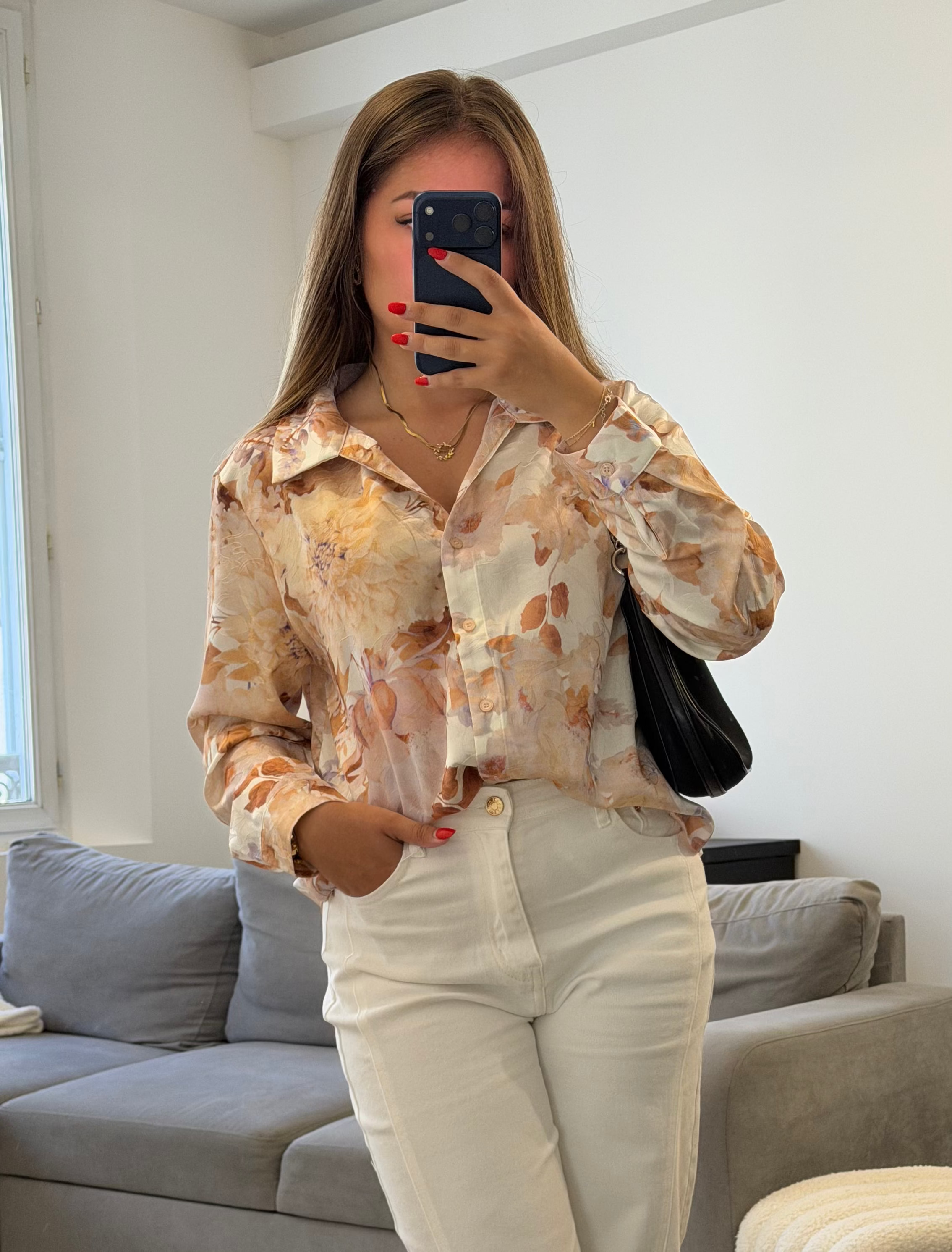 Chemise Soraya fleurie en polyester pour femme beige.
