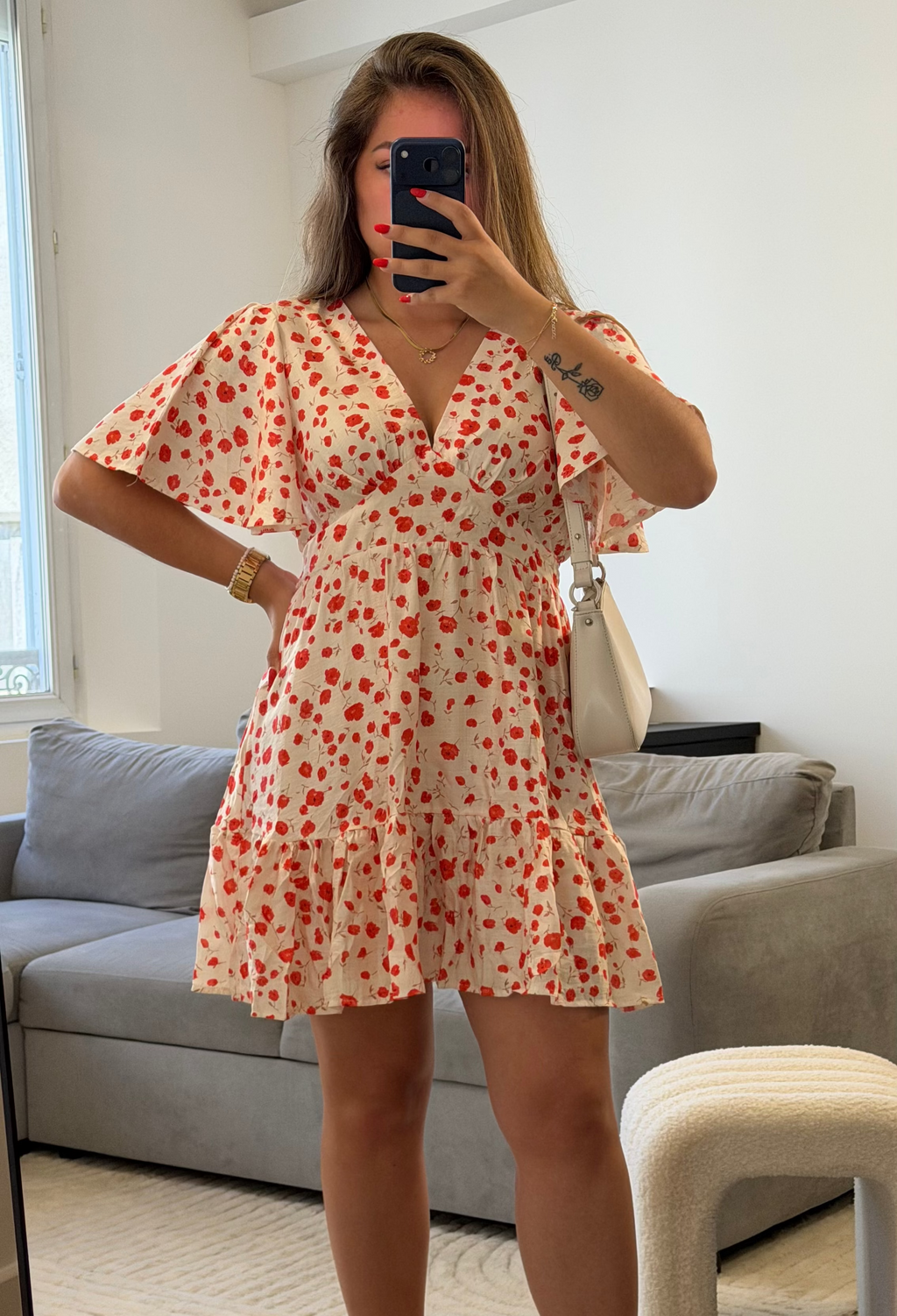 Robe Coquelicot fleurie en viscose avec imprimé de petites fleurs rouges pour femme.