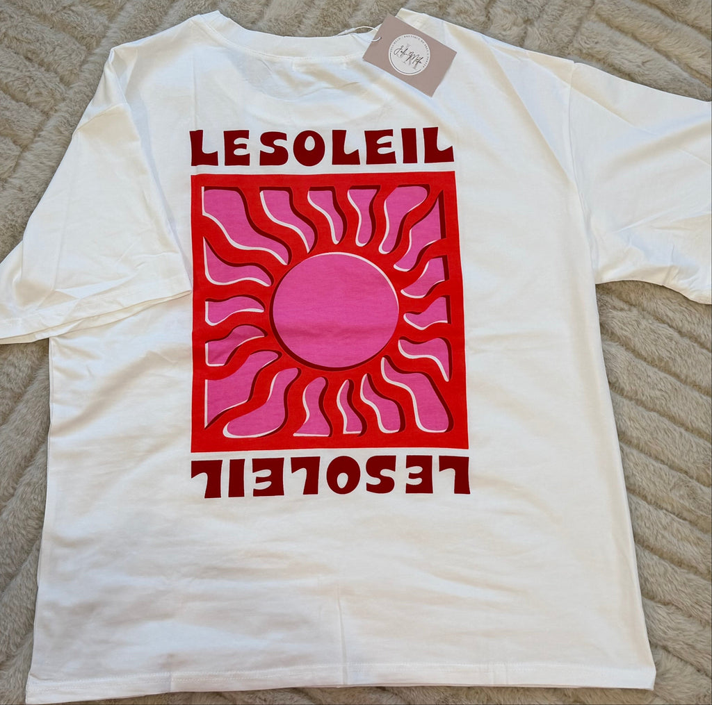 T-shirt Luna blanc à manches courtes avec motif soleil rose et rouge, coupe oversize en coton, style décontracté.